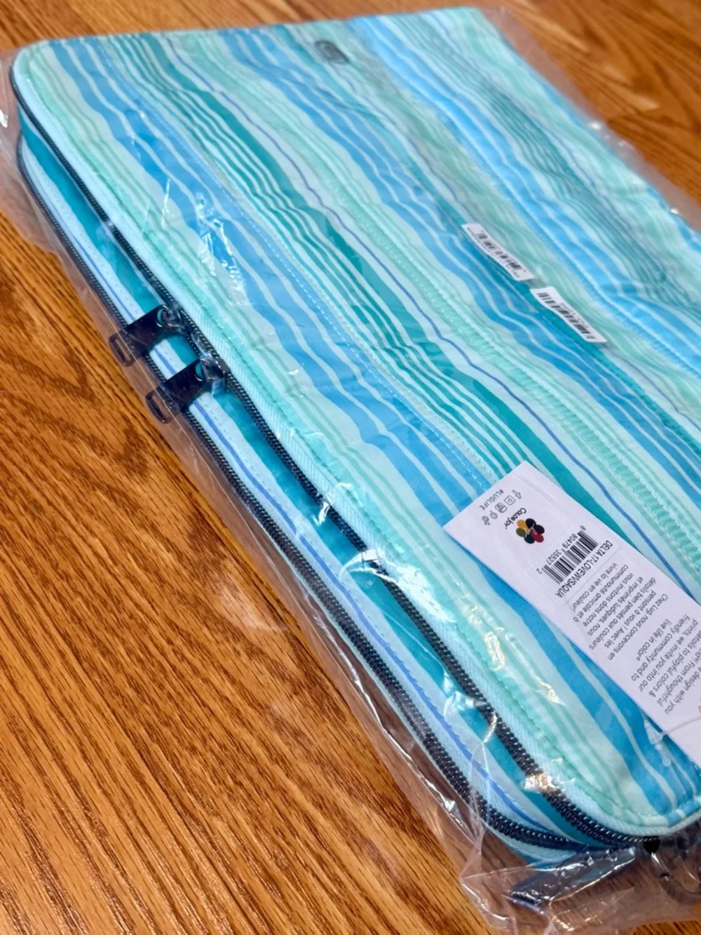 Lug Delta 17” Laptop Case - Love Waves Aqua NWT